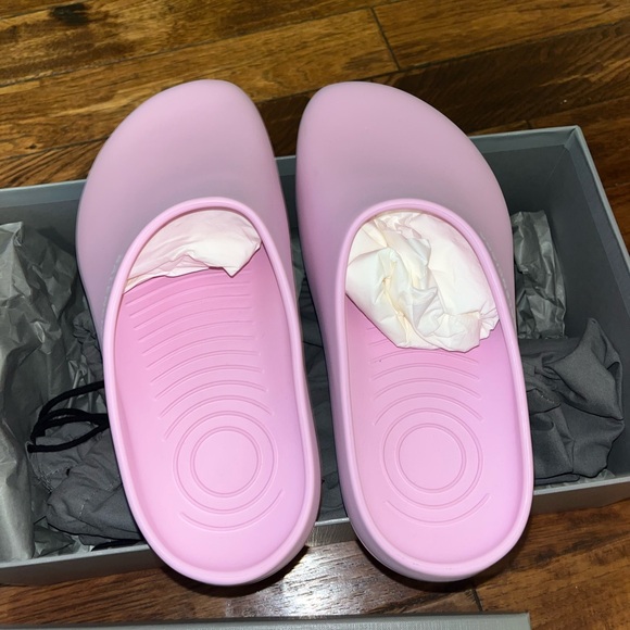 BALENCIAGA LOGO POOL CLOSED CLOG - Picture 2 of 5